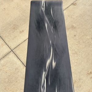 Lululemon Black/White Yoga Mat